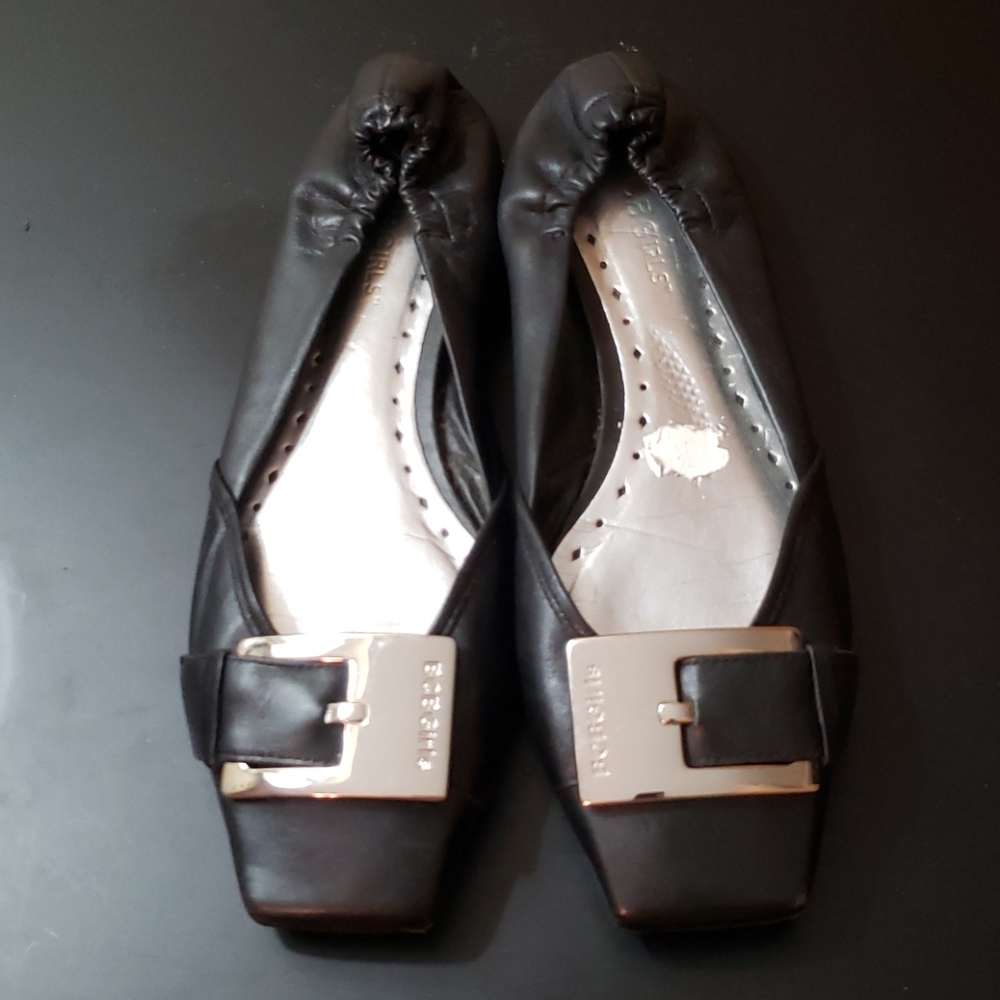 BCBG flats